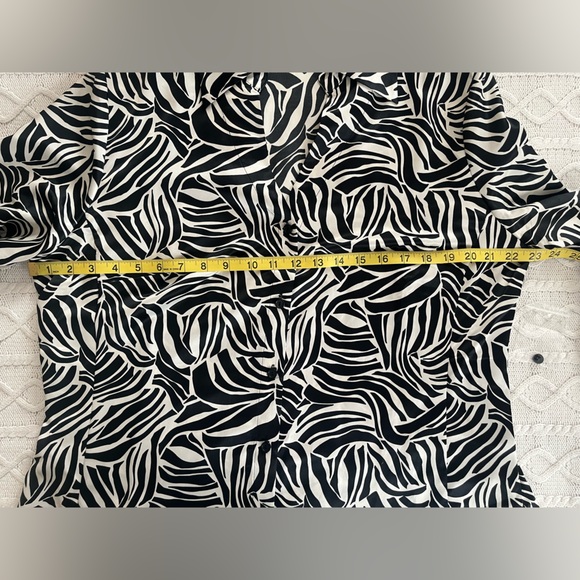 NWOT East 5th Brand Black & White Button-Up Shirt Women’s Size 18 - Picture 16 of 16